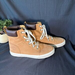 Timberland Womens Skyla Lace up High Top Sneaker Boots
